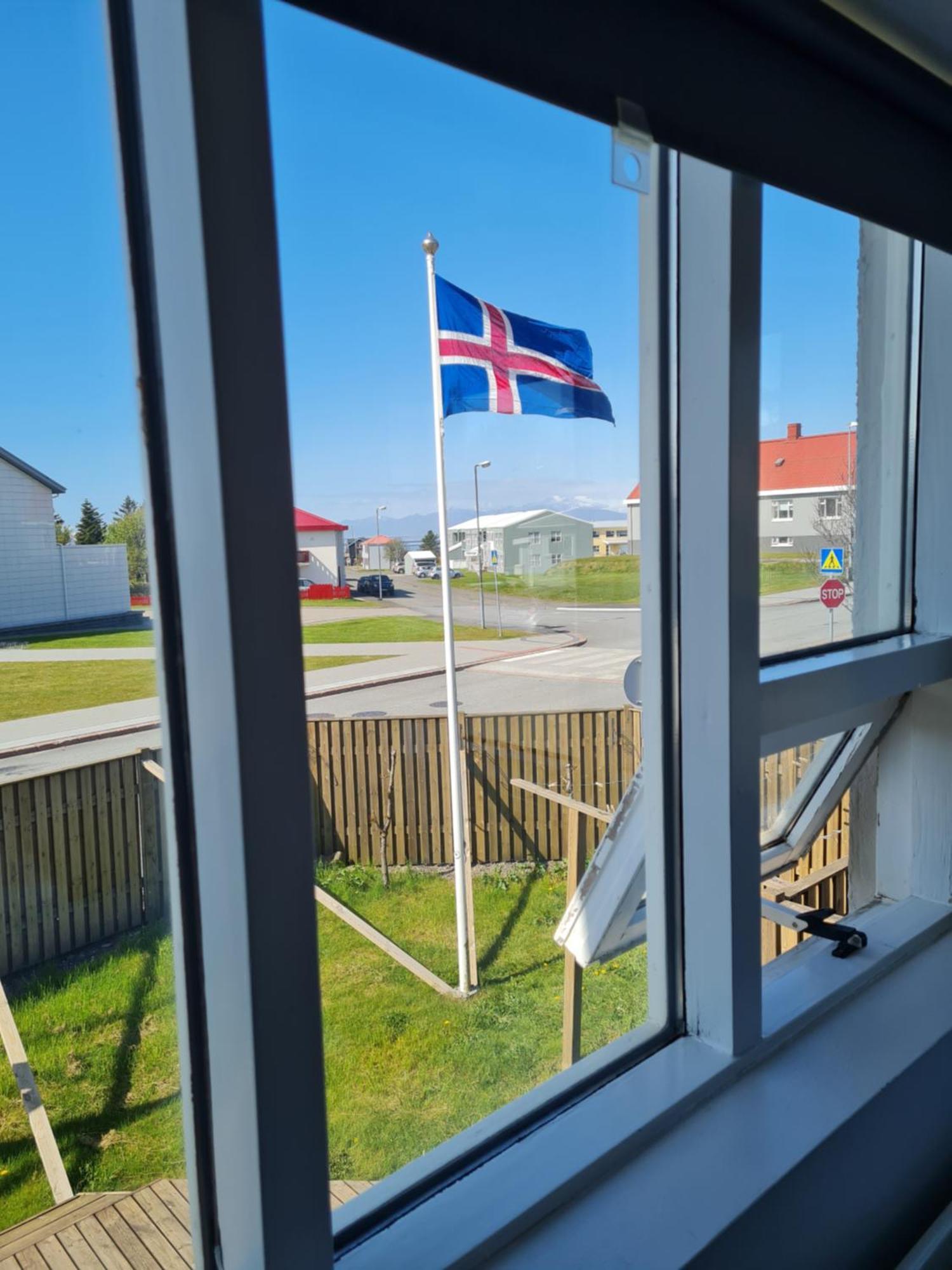 Old Airline Guesthouse Höfn Exteriör bild